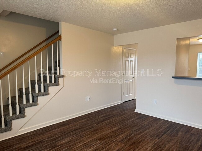 Building Photo - 5606 Boxwood Garden Way