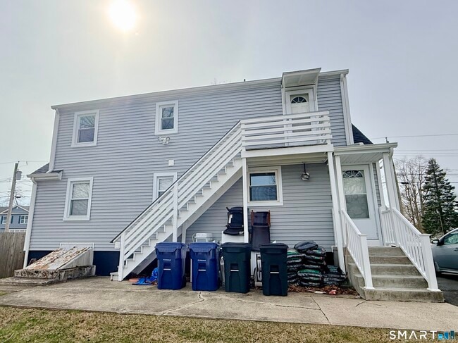 Building Photo - 91 Enright St