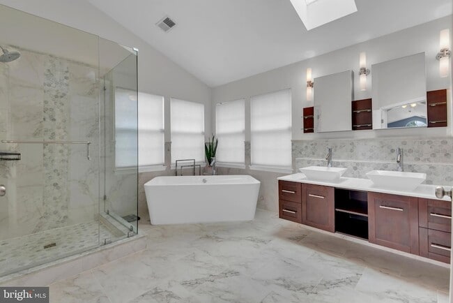 Building Photo - 1402 Bermuda Dunes Ct