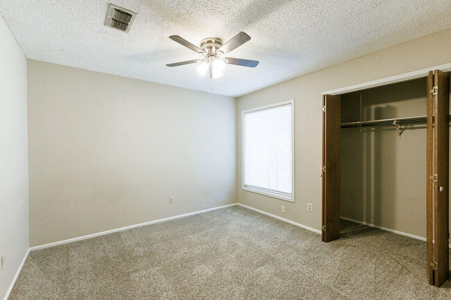 Building Photo - 3409 84th St