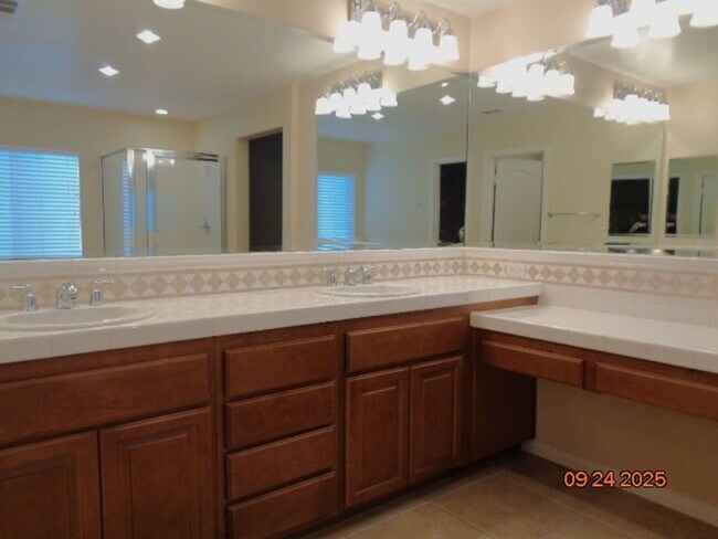 Building Photo - Spacious Quartz Hill 2 Story Home Offering 3663 sq. ft. and was Built in 2004