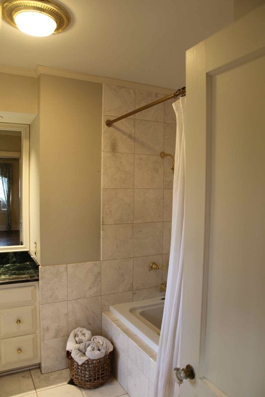 Building Photo - 1029 N Noyes Blvd