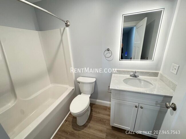 Building Photo - 208 Rocky Rdg Dr