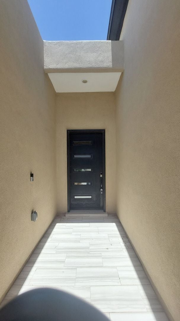 Building Photo - Beautiful 4 bedroom 2.5 bathroom home! READY NOW