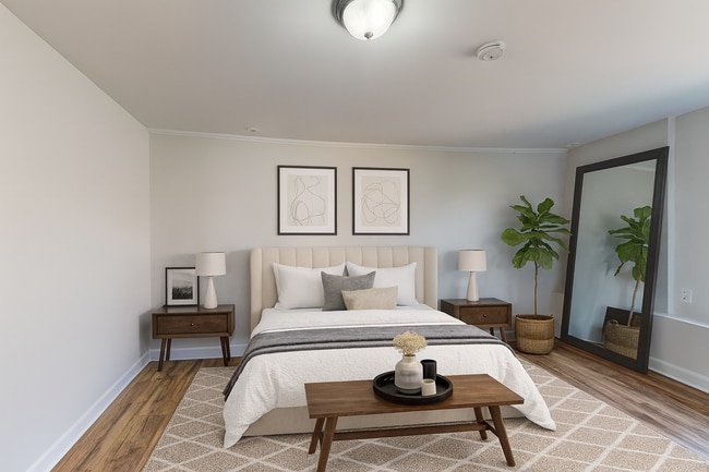 Top floor front bedroom - 439 Park Rd NW