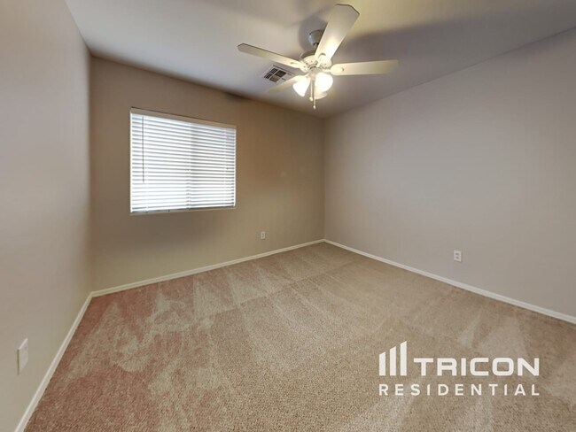 Building Photo - 15314 N 161st Dr