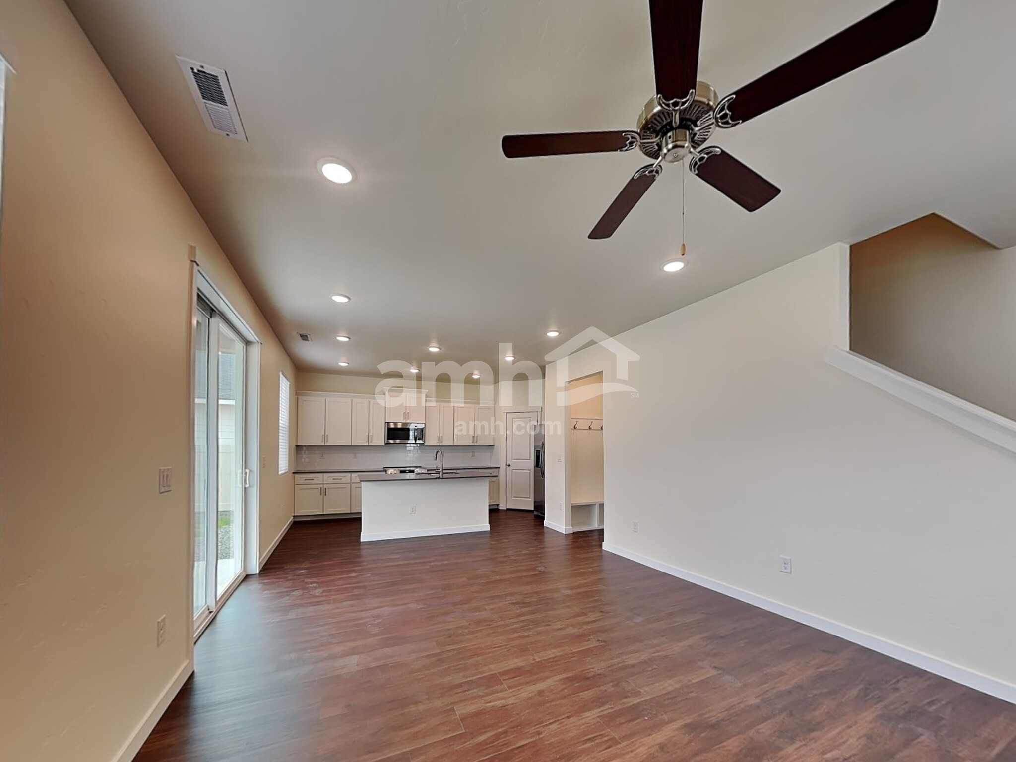 Building Photo - 1528 N Garnet Creek Ave