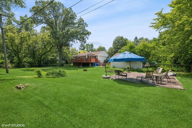 Building Photo - 1475 Deerfield Pl