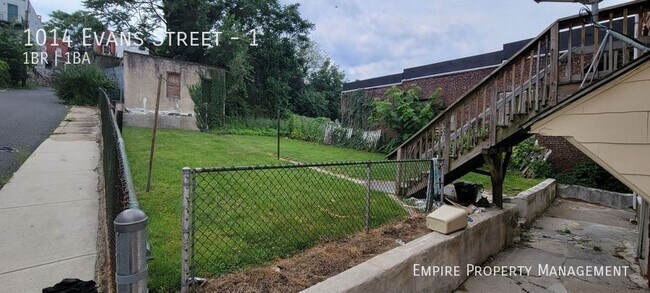 Building Photo - 1014 Evans St