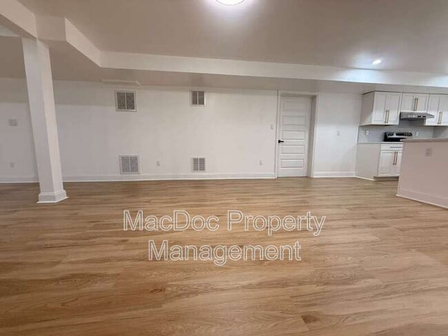 Building Photo - 10402 Laurel Ridge Way