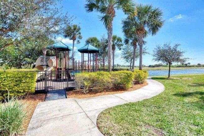 Building Photo - 10820 Tarflower Dr