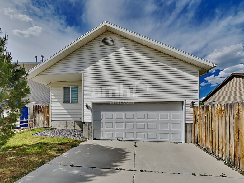 Building Photo - 1886 Juniper Dr