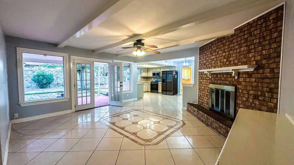 Building Photo - 6916 Polvadera Dr