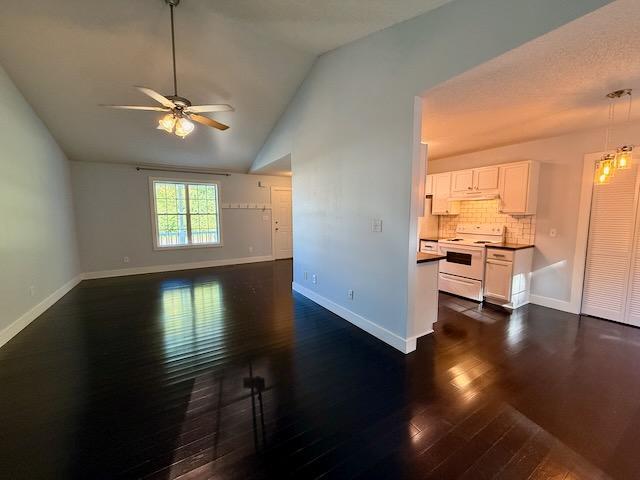 Building Photo - 1000 Meadowgreen Dr