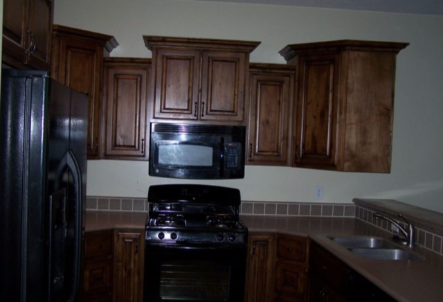 All kitchen appliances included - 1288 N Cedar Blvd. #43