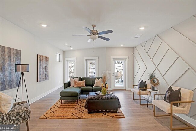 Building Photo - 2030 Main St NW