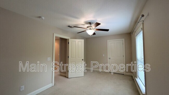 Building Photo - 10692 Squall Line Rd