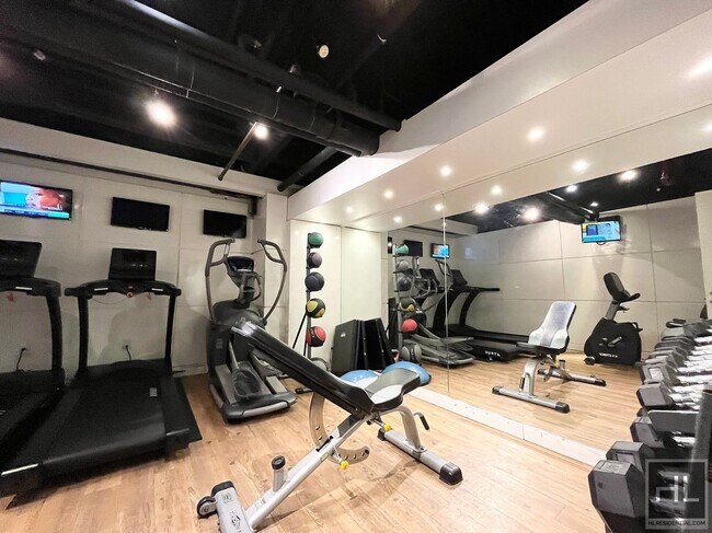 Building Photo - Amazing 1 Bedroom Apartment In Upper East ...