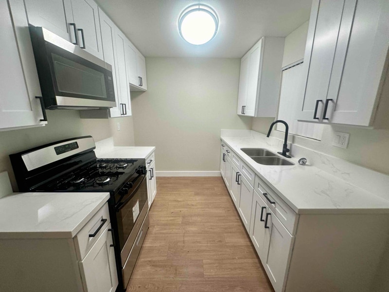 Building Photo - 8127 Stewart and Gray Rd