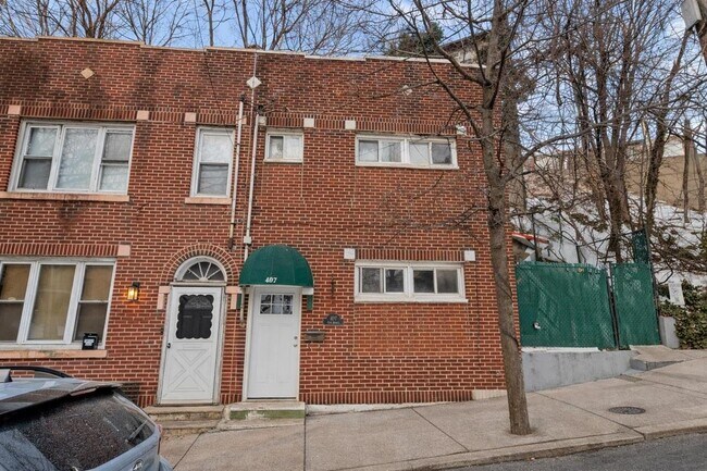 Building Photo - 407 Park Ave