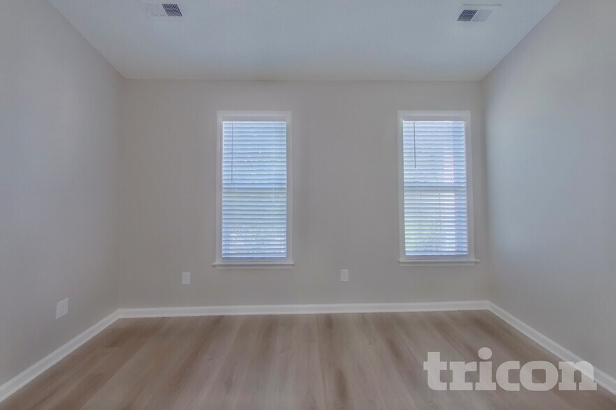 Building Photo - 2207 Planters Knoll Ln