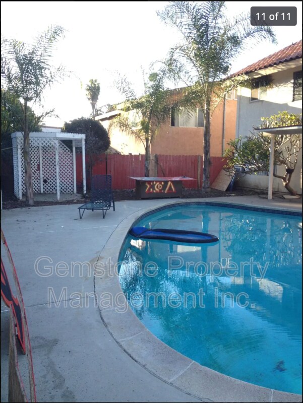 Building Photo - 5233 Countryside Dr