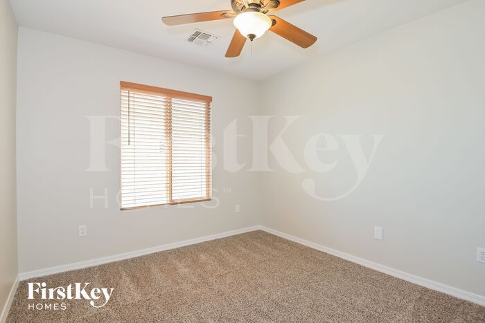 Building Photo - 10427 E Valley Quail Dr