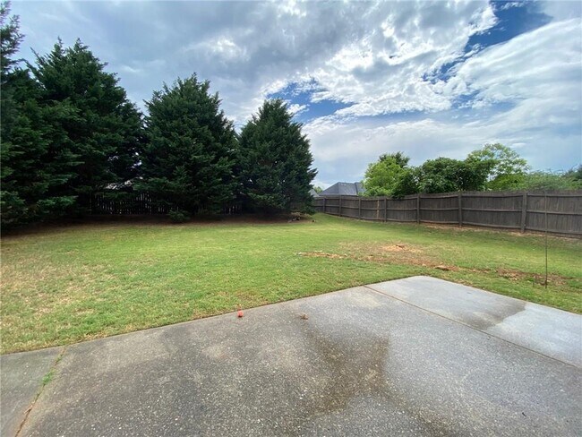 Building Photo - 2159 Shin Ct NE