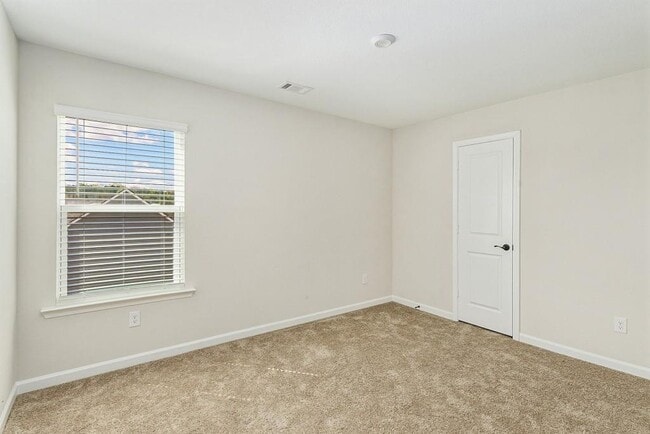 Building Photo - 489 Samara Ct