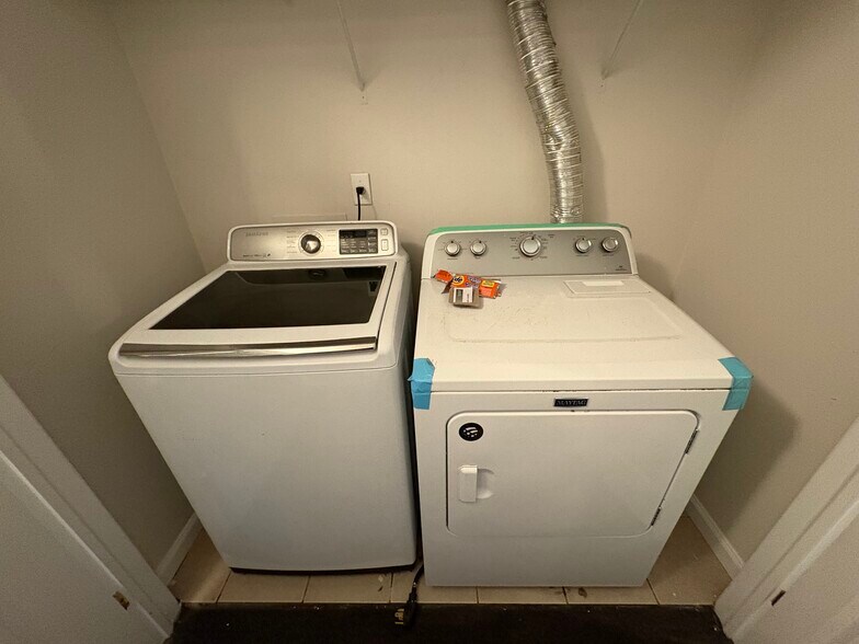 Building Photo - 26 Park Ave