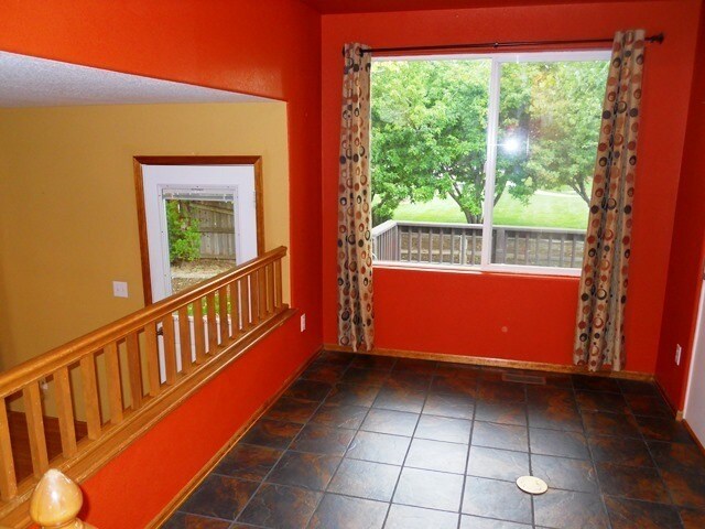 Building Photo - Three Bedroom Home in Wolf Creek, near Fox Hill GC