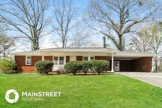 Building Photo - 33 Skyline Dr SE