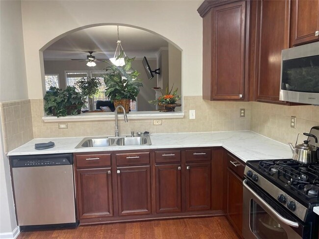 Building Photo - 3352 Chastain Gardens Dr NW