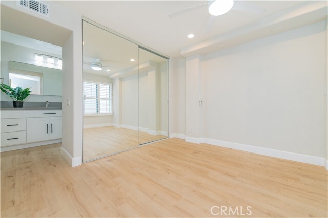 Building Photo - 15 Greenmoor