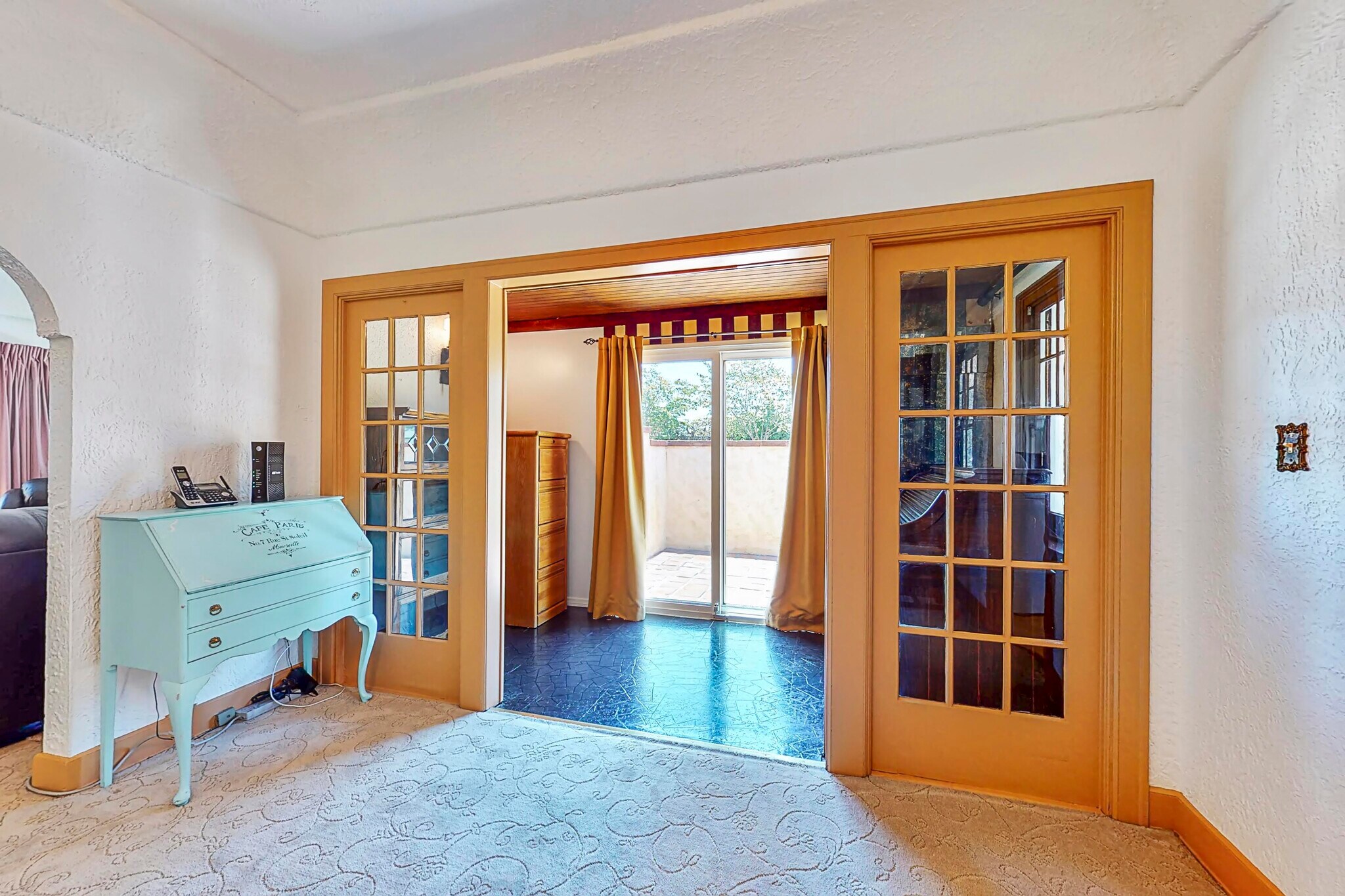 Building Photo - 301 N Janss St