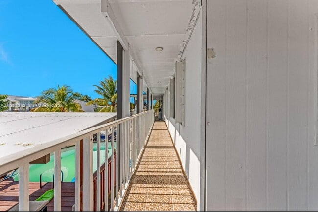 Building Photo - 164 Blue Harbor Dr