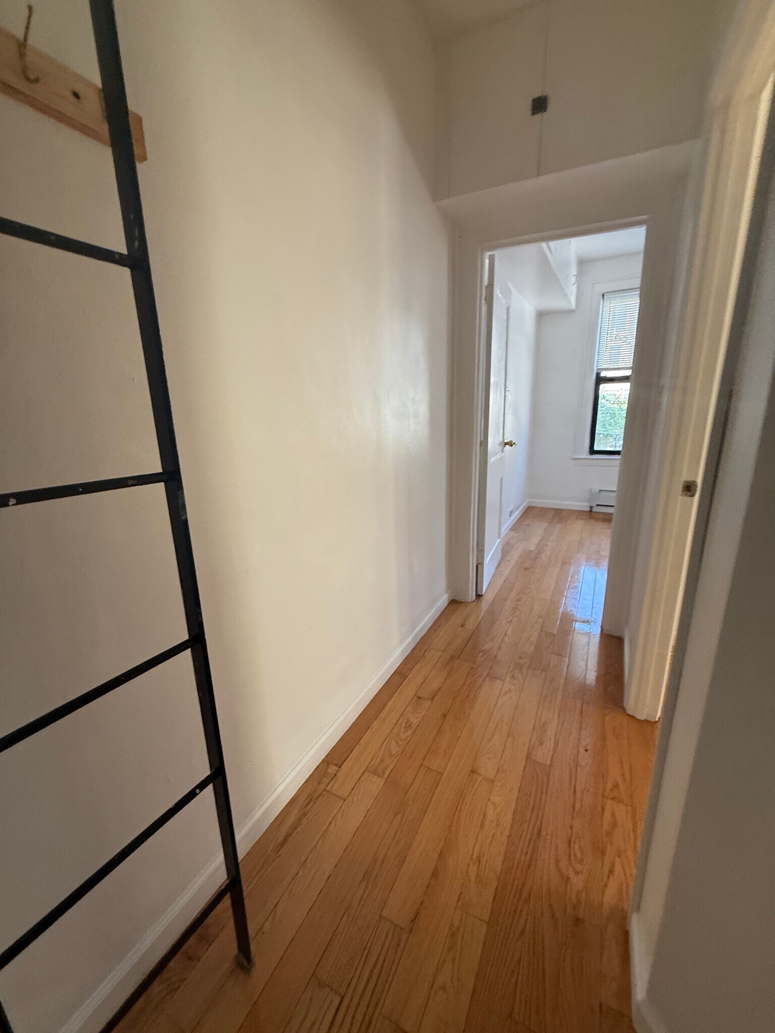 Building Photo - 188 Gelston Ave