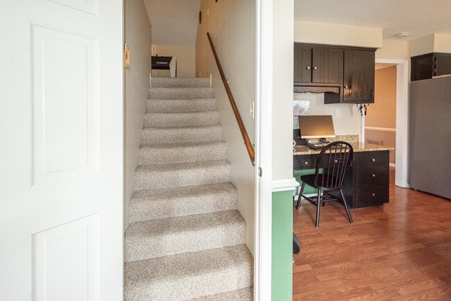 Building Photo - GORGEOUS 5 BEDROOM HOME LOCATED IN SALEM W...
