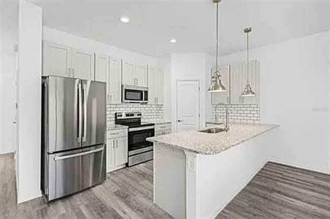 Building Photo - 5205-5207 30th St SW