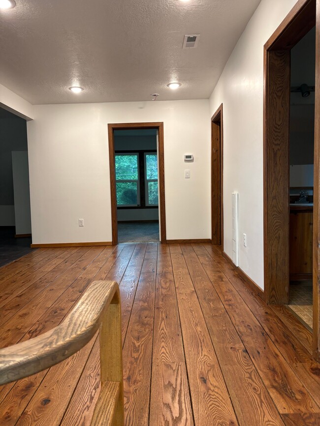 Building Photo - 128 S 100 E