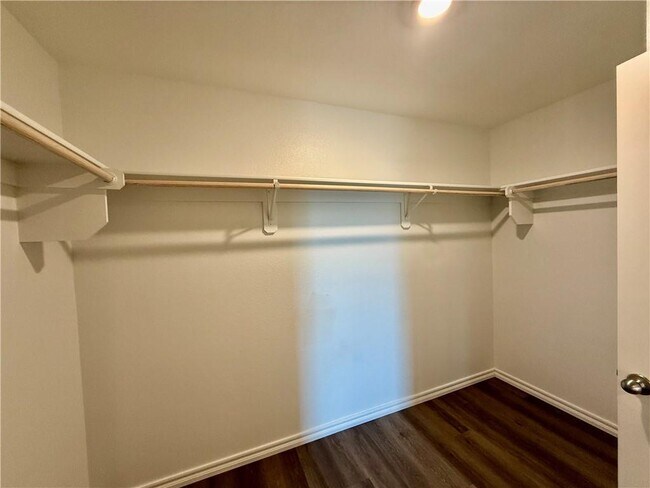 Building Photo - 1317 Chavis St