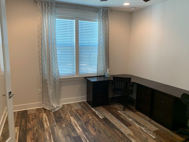 Building Photo - 741 Breakers Street