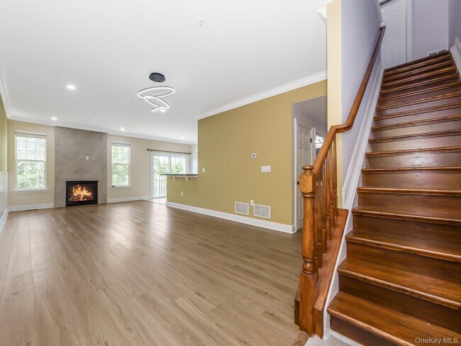 Building Photo - 1115 Balsam Dr