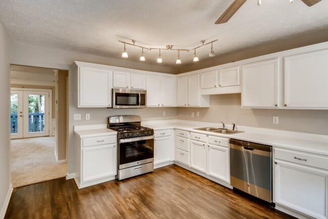 Building Photo - 1500 Shiloh Pl