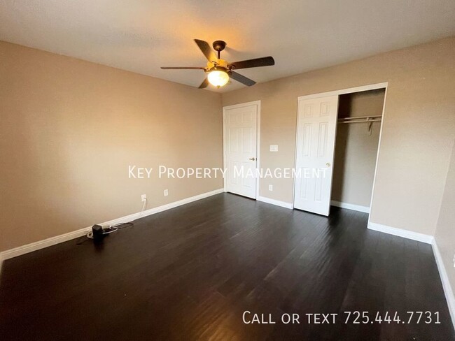 Building Photo - ONE STORY 2 BEDROOM TOWNHOME IN SILVERADO ...