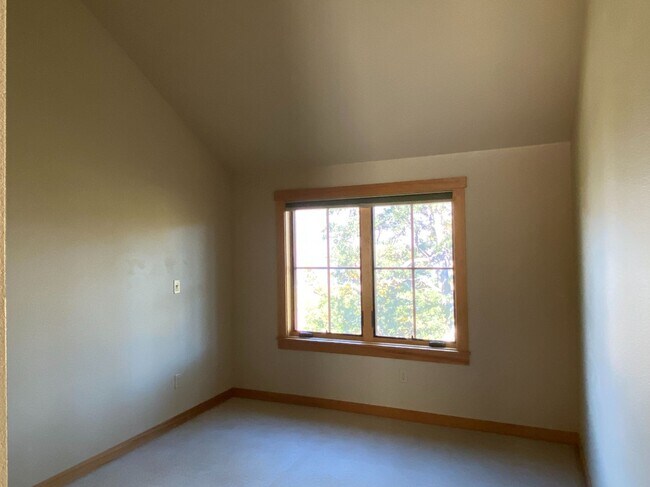 Building Photo - Perfection in Mosier