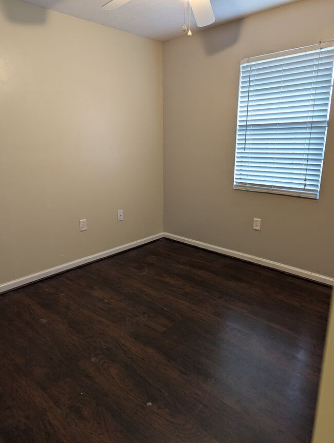 Building Photo - Coming Soon! Charming 3br 1ba in the country ** Rent Special**