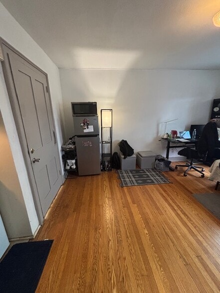 Building Photo - 319 W Buffalo St