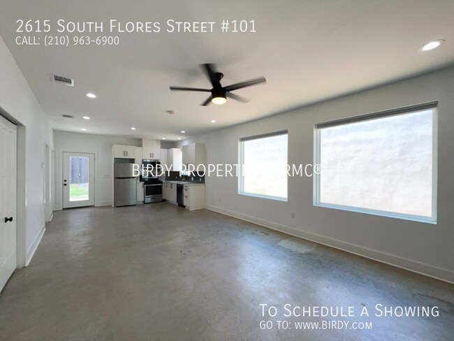 Building Photo - 2615 S Flores St