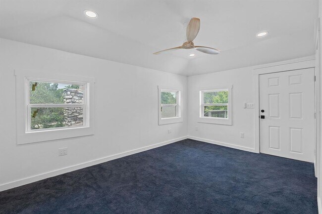 Building Photo - 5001 Serrano Trail
